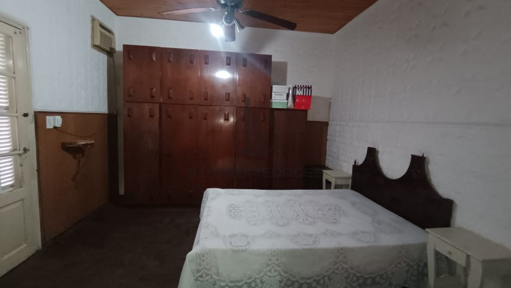 Venta de casa en Arroyito - ideal dos familias