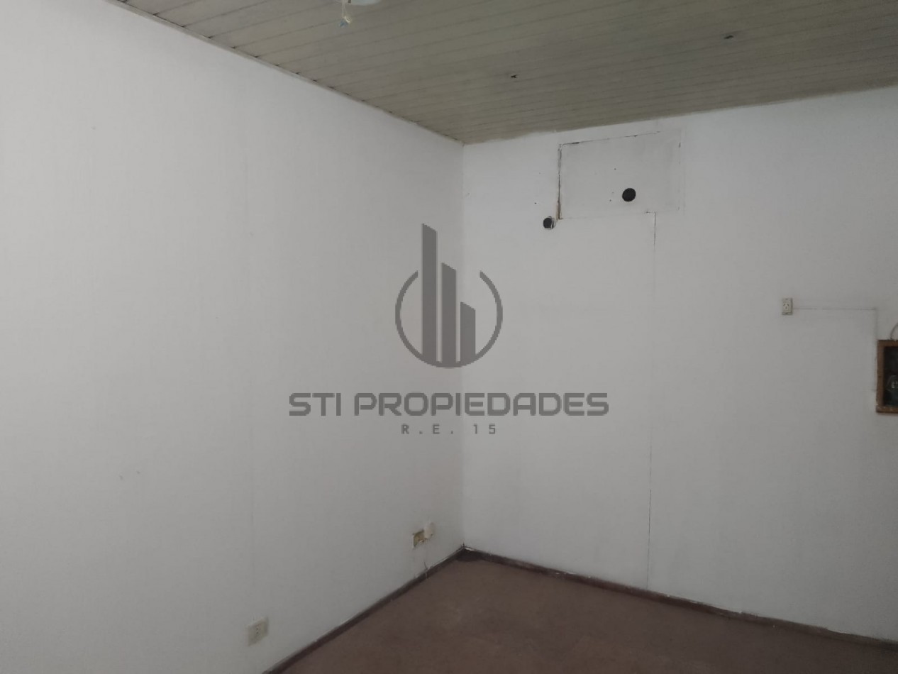 Venta de galpon en barrio Azcuenaga