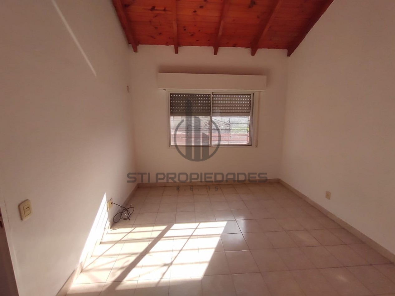 Venta departamento planta alta de dos dormitorios