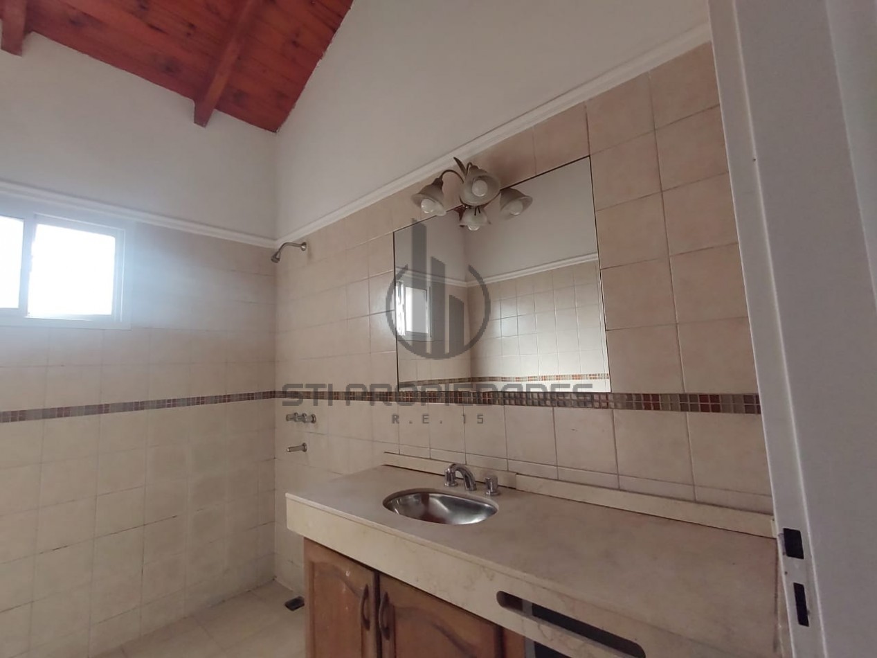 Venta departamento planta alta de dos dormitorios