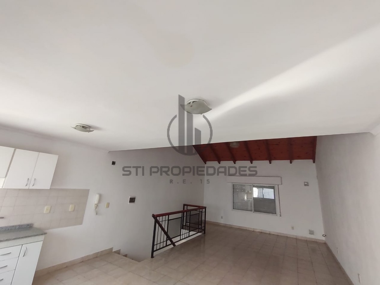 Venta departamento planta alta de dos dormitorios