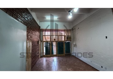 Alquiler de importante local sobre avenida - Barrio Belgrano - Disponible Agosto