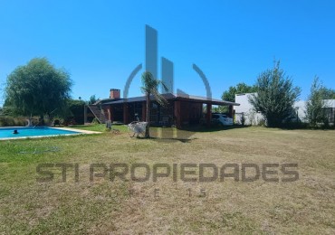 Casa en venta en Punta Chacra - Roldan